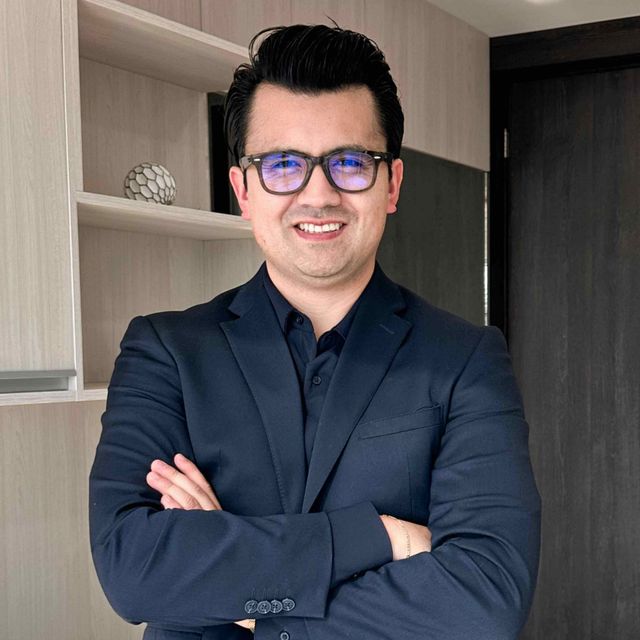 Ernesto  Cedillo, Psiquiatra Tijuana