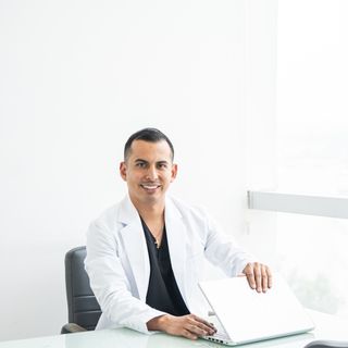 Ampliar imagen: Ángel de Jesús Rios Callejas, Dentista - Odontólogo Xalapa