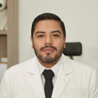 Carlos Daniel Félix Miranda, Oftalmólogo Mérida
