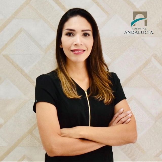 Jacqueline  Reyes Rueda , Reumatólogo Torreon