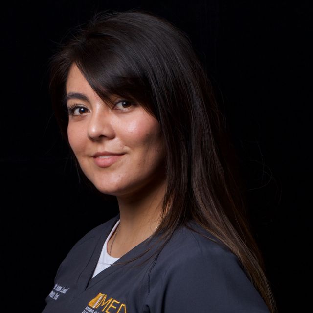 Alejandra Fernandez Lomeli, Dentista - Odontólogo Guadalajara