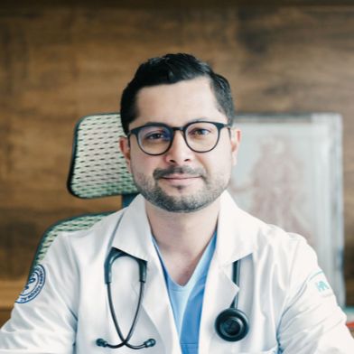 Hiram Vela Vizcaino, Cardiólogo Ciudad de México
