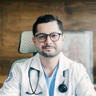 Dr. Hiram Vela Vizcaino