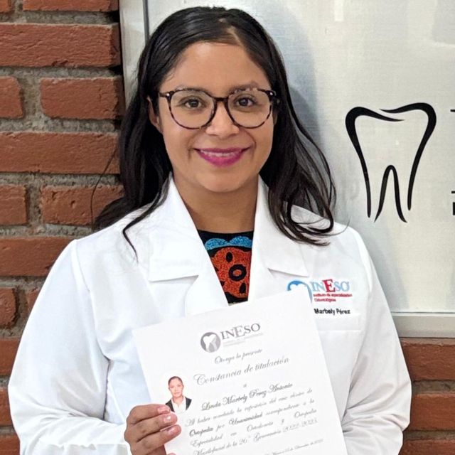 Linda Marbely Perez, Dentista - Odontólogo Metepec