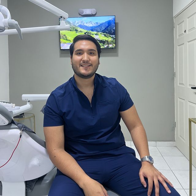 Azhael Trejo Chavira, Dentista - Odontólogo Hermosillo