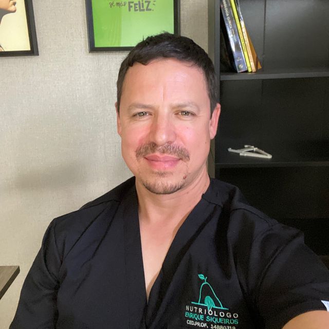 César Enrique  Siqueiros Flamand , Nutriólogo clínico Mexicali