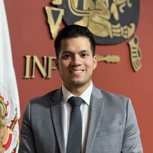 Pedro Eber Chávez Sánchez, Ginecólogo Toluca