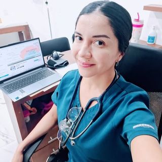 Ampliar imagen: Gabriela Ortega González, Nefrólogo Playa del Carmen