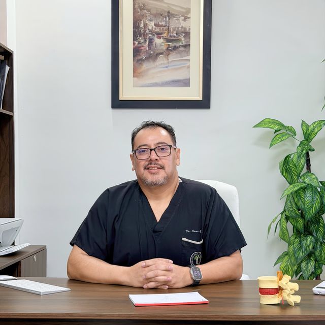 Omar Elizalde Rojo, Ortopedista Durango