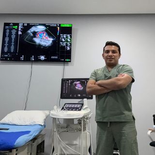 Ampliar imagen: Carlos Ulises Romero Zarate, Radiólogo Huehuetoca