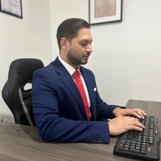 Ampliar imagen: Edgar Ricardo Vitela Rivero, Cirujano general Chihuahua