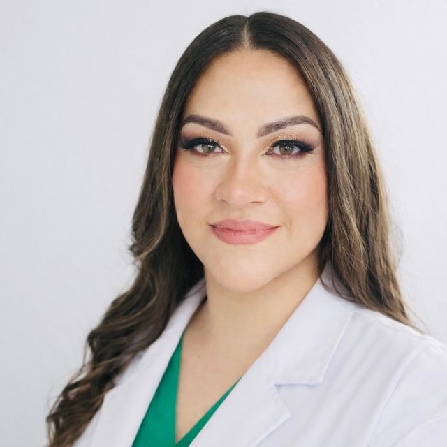 Angelica Nahirovic Torres Quiroz, Ginecólogo Mazatlan