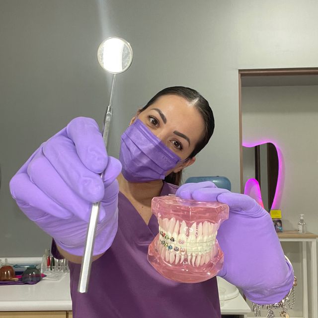 Rocío Alejandra Gómez Barragán, Dentista - Odontólogo Morelia