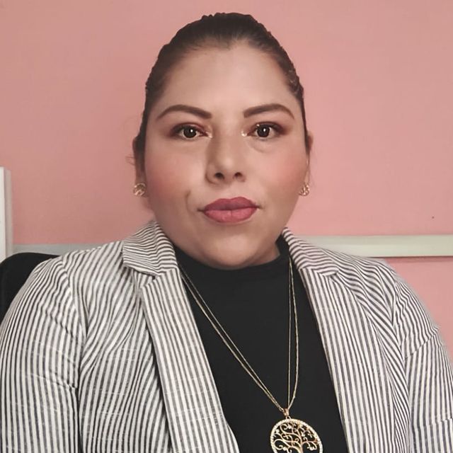 Arianna Mónica Villegas Olvera, Psicólogo Ciudad de México