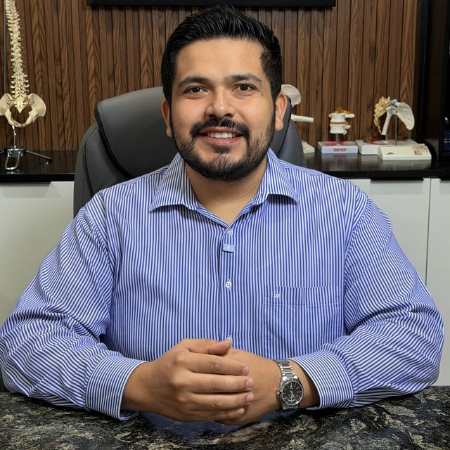 Christian Daniel Victoria Buitimea, Ortopedista Guaymas