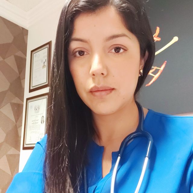 Berenice Martínez Izquierdo, Cirujano general Celaya