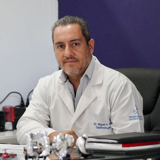 Miguel Angel Rico Hinojosa, Cirujano general Playa del Carmen