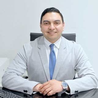 Ampliar imagen: Victor Hugo Vargas Guzmán, Cirujano general Torreon