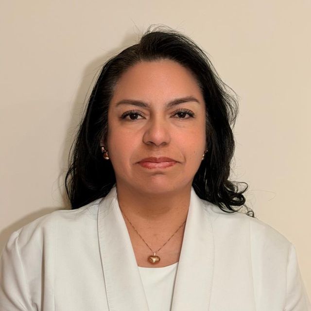 María Eugenia Vázquez Rodríguez, Ginecólogo Toluca