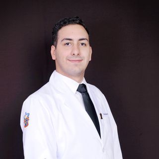 Ampliar imagen: Bruno Moreno Medina, Médico general Guadalajara