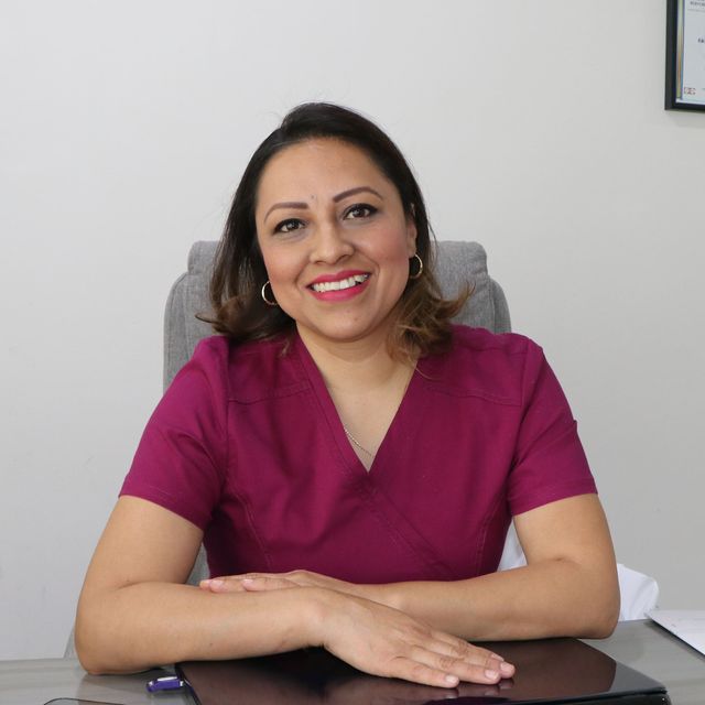Elizabeth Cadena Rosas, Ginecólogo Naucalpan de Juárez