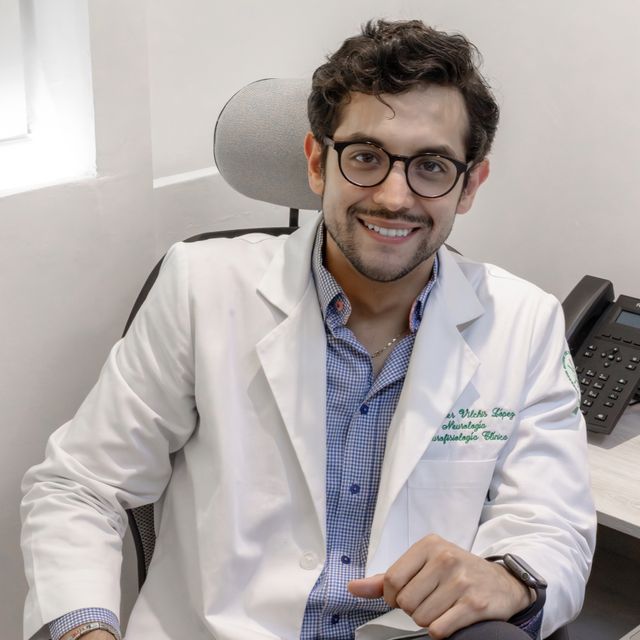 Xavier Vilchis López, Neurólogo Ciudad de México