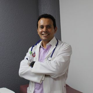 Ampliar imagen: Pedro Gutiérrez Navarro, Pediatra Ciudad de México