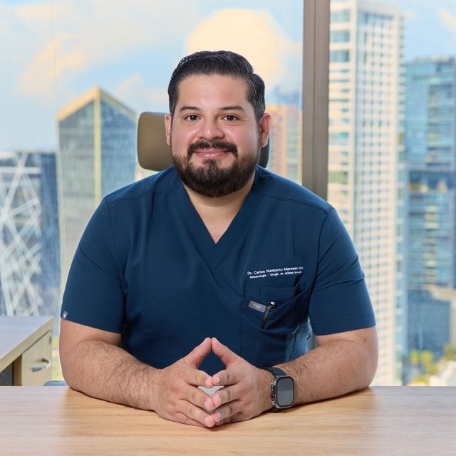 Carlos Humberto Marneau Martinez, Urólogo Playa del Carmen