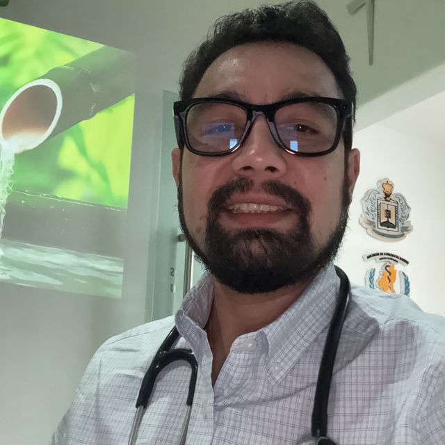 Sergio Joaquín Díaz Bañuelos, Neumólogo Tepic