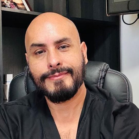 Roberto Carlos Borbolla Alvarado, Médico estético Zapopan