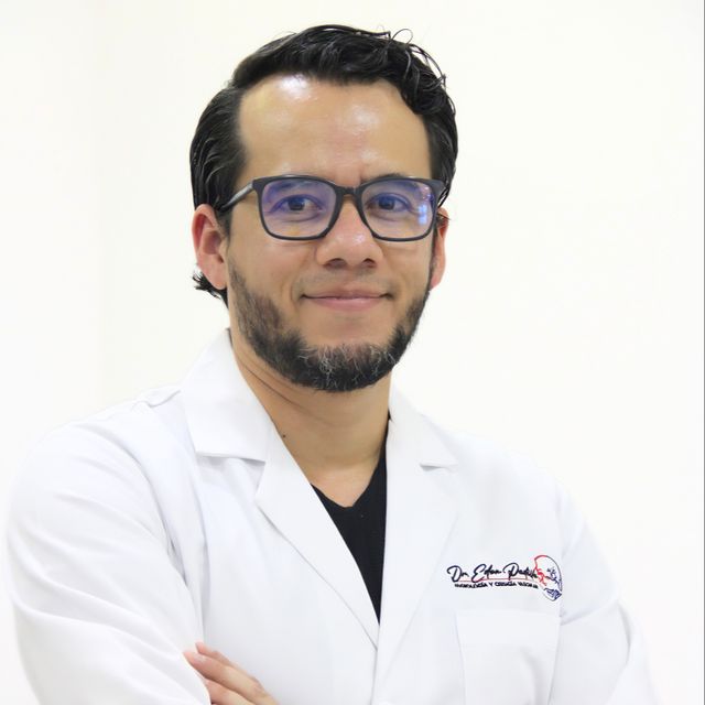 Leopoldo Edén Padilla Hernández, Cirujano vascular Aguascalientes