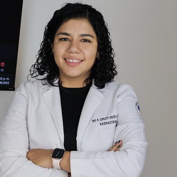 Madian Scarlett Garcia Carachuri, Neurocirujano Monterrey