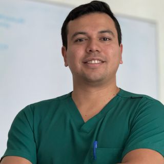 Ampliar imagen: Luis E. Añorve Castro, Cirujano general Aguascalientes