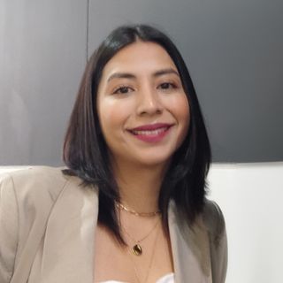 Ampliar imagen: Ariana Maria Martínez Sánchez, Nefrólogo Ciudad de México