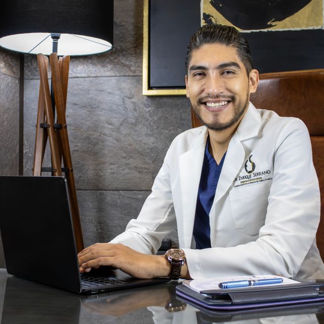Enrique Serrano Cruz, Otorrinolaringólogo Mérida