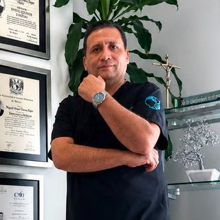 Miguel Alberto Flores Fajer, Cirujano oncólogo Morelia