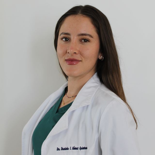 Daniela Irenka Gómez Quintana, Cirujano general San Juan del Rio