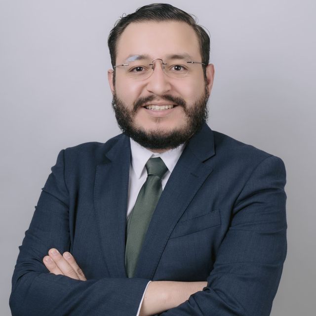 Gabriel Garcia Garnica, Ginecólogo La Paz