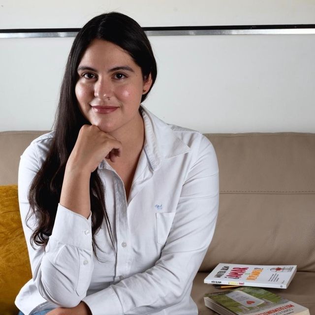 Ariadne Aguilar, Psicólogo León
