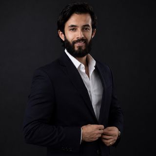 Antonio  Ruiz Fernandez, Cirujano plástico Puebla