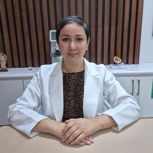 Karla Valerio Ramírez, Oftalmólogo Saltillo