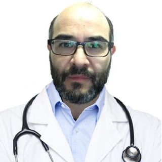 Ampliar imagen: Pedro Isaac León García, Internista Tecamac