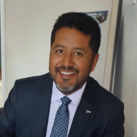 Arturo Cedeño Remigio, Ginecólogo Corregidora