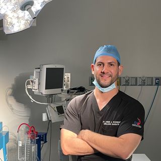 Ampliar imagen: Jaime Adolfo Rodríguez García, Cirujano general Monterrey