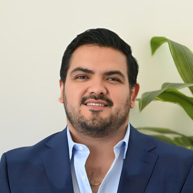 Eugenio Isaías Aguayo Samaniego, Ginecólogo Monterrey