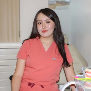 Ampliar imagen: Alejandra Zetina, Dentista - Odontólogo Benito Juárez