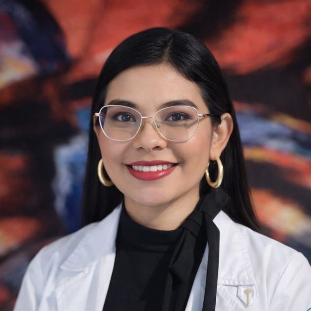 Karla Velázquez, Endocrinólogo Playa del Carmen