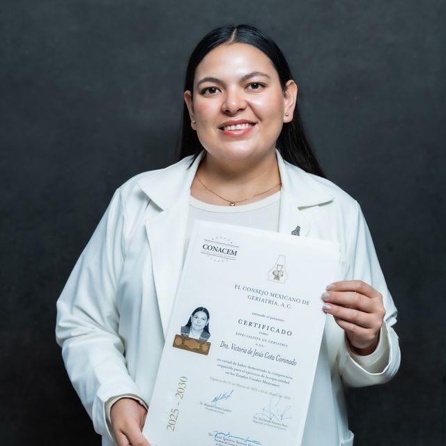 Victoria de Jesus Cota Coronado, Geriatra Querétaro