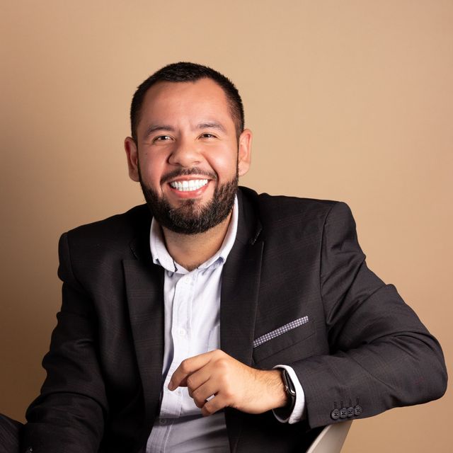 Carlos Rivas, Terapeuta complementario Guadalajara