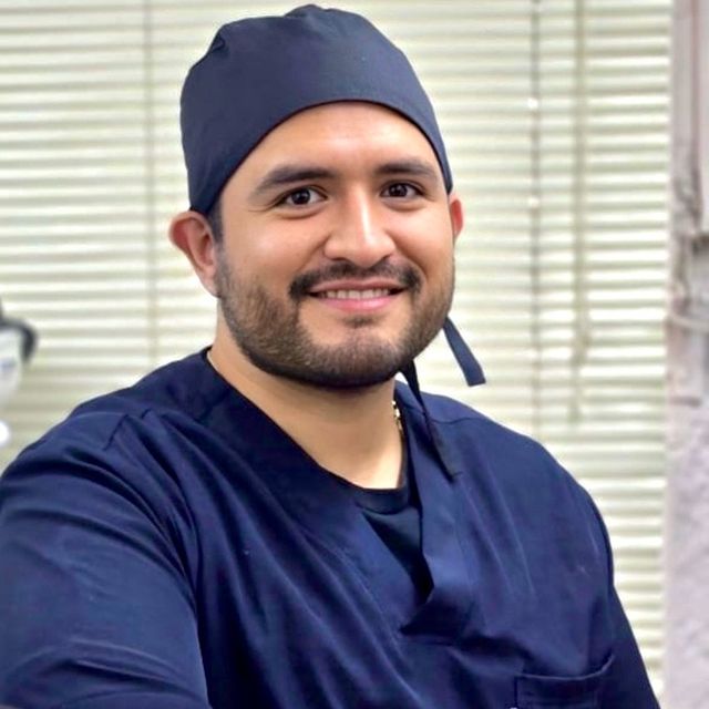 Edgardo Caballero Dávila, Dentista - Odontólogo Cuauhtémoc